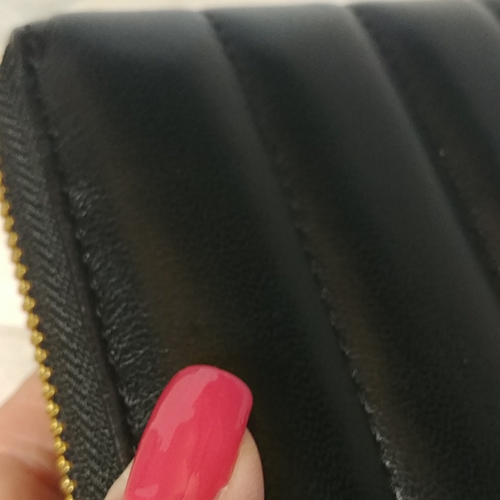 NWT Coach Black Leather Quilted Zip Around Wallet - Picture 11 of 12